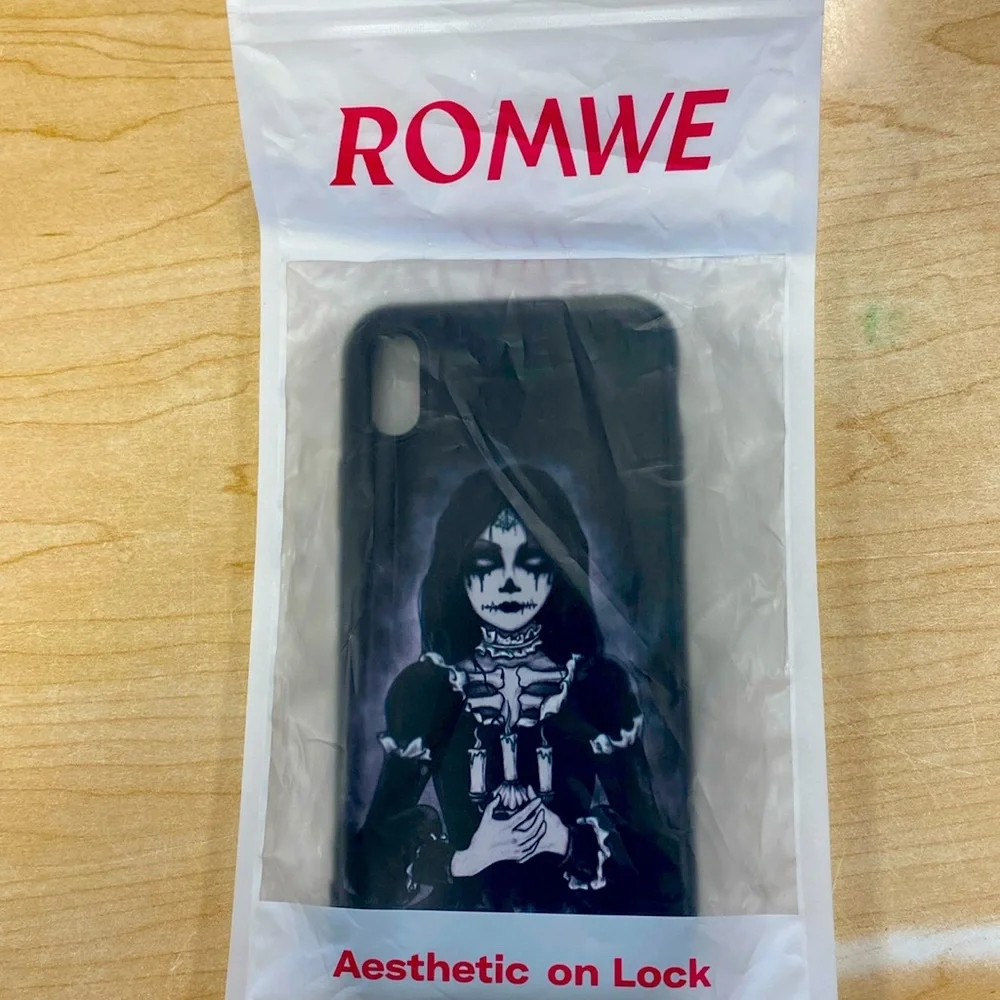 Pretty emo face case - Picture 1 of 3